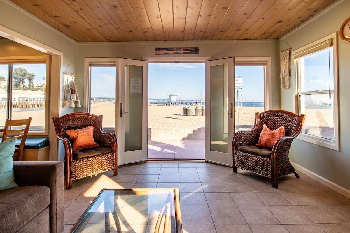 Capitola's Beachfront Haven — photo 4