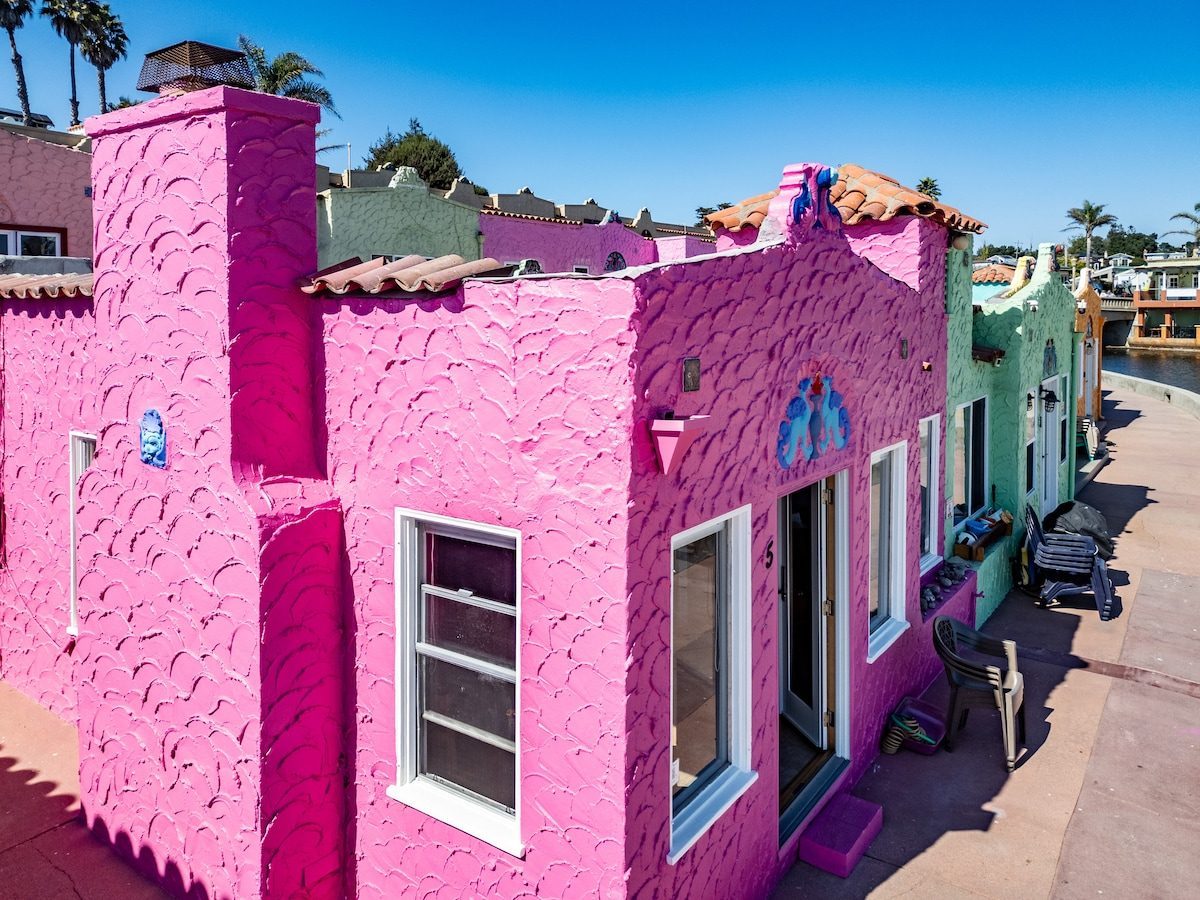 Capitola's Beachfront Haven — photo 5